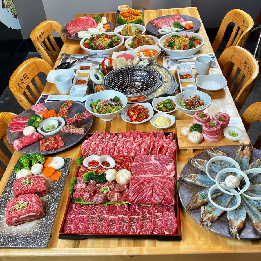 本日のホルモン三種